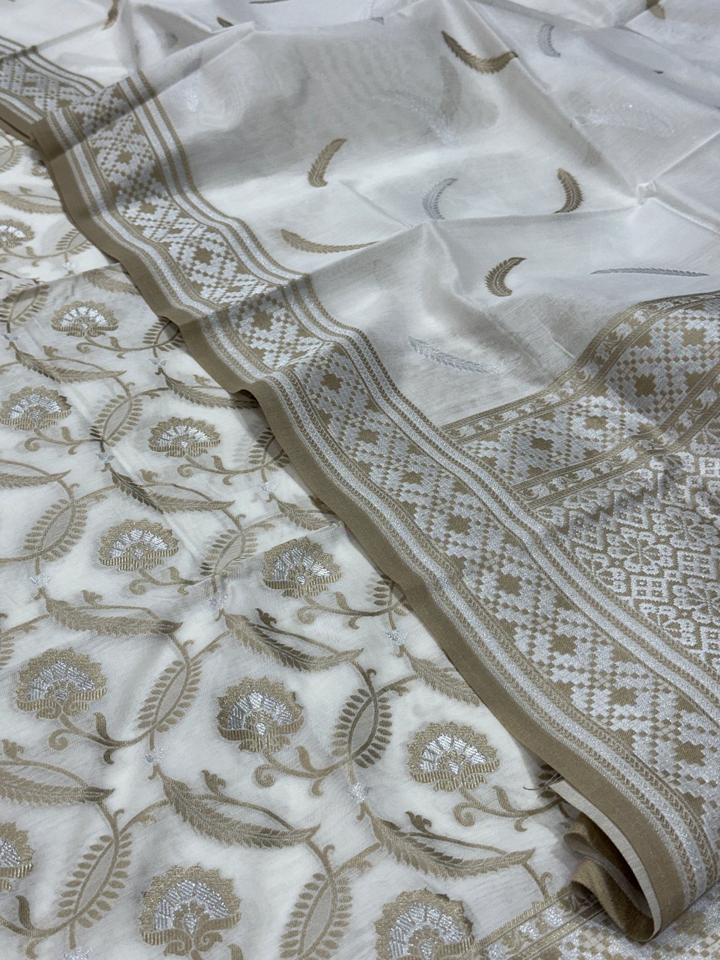 White Banarasi Cotton Suit Set with Zari Work